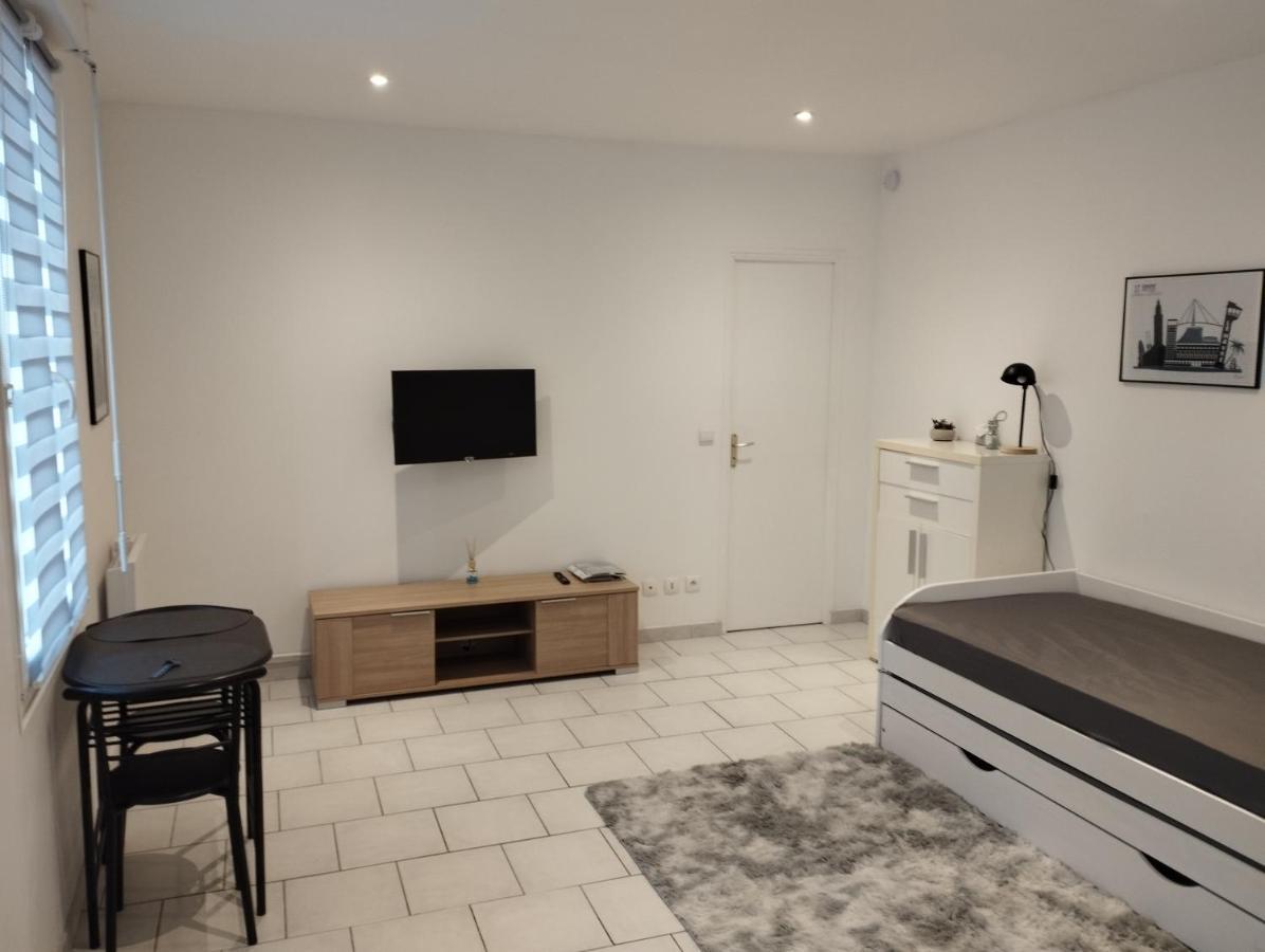 Studio Charmant Canape Lit Netflix Prime Video Wifi Dazn 勒阿弗尔 外观 照片